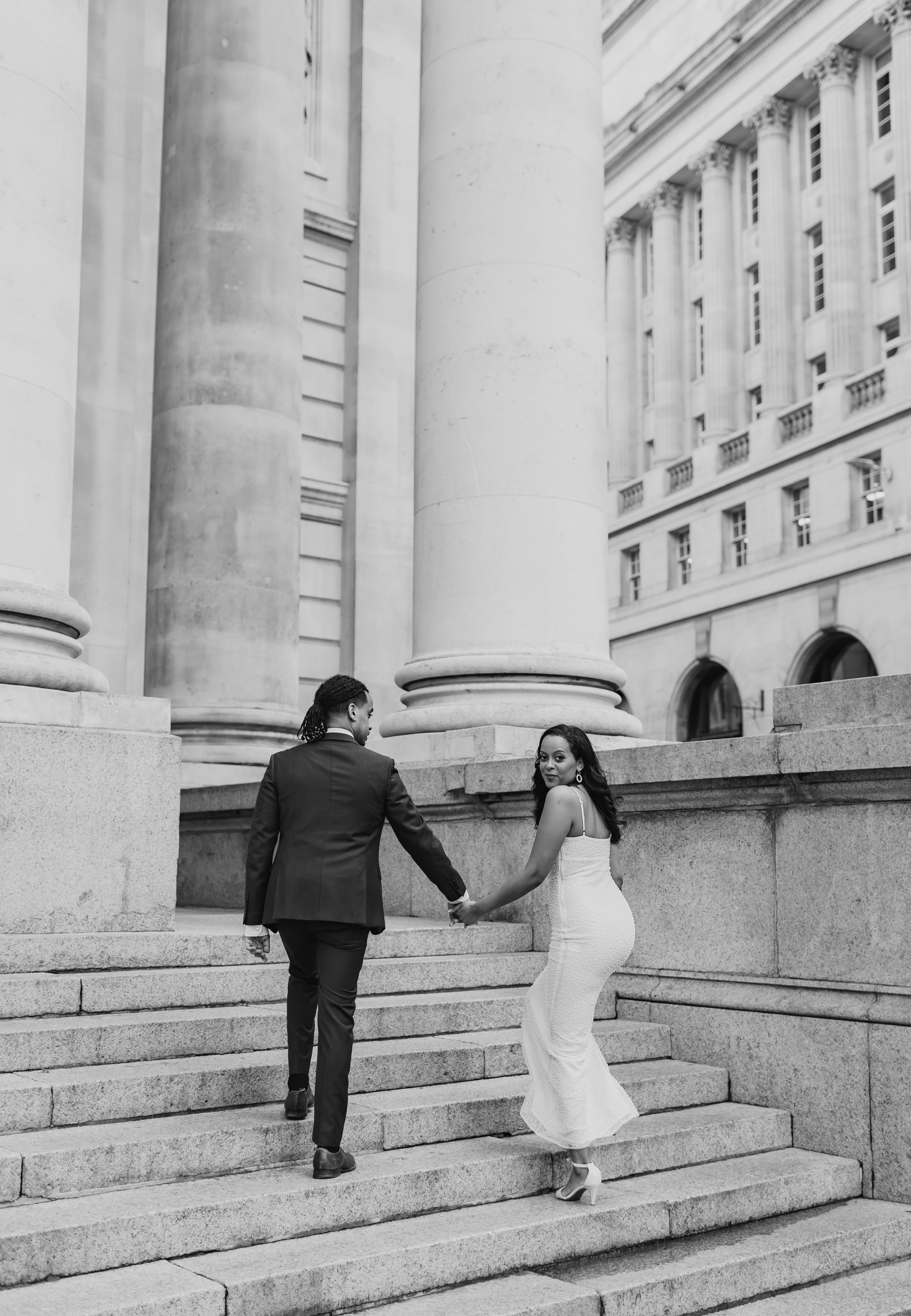 Kifle and Milka on steps